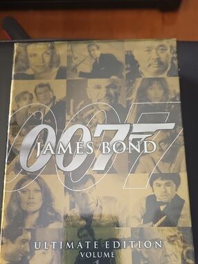 007 James Bond Ultimate Edition Volume 1